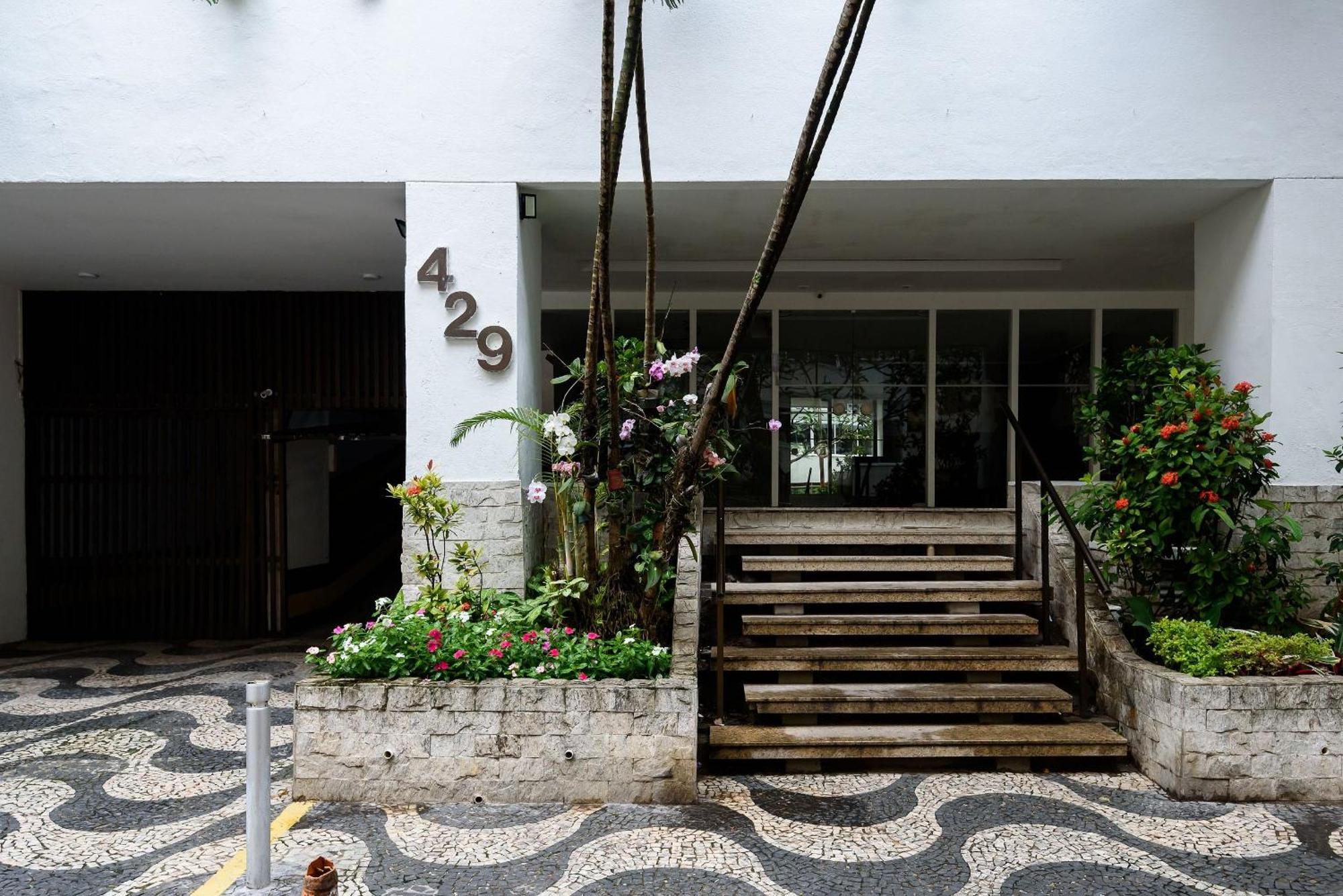 2 Quartos Com Garagem Em Copacabana | Gb 429/707 *